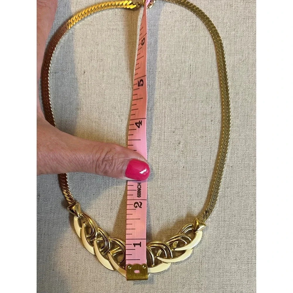 Trifari VTG Gold Tone Cream‎ Enamel Choker Necklace Herringbone 17